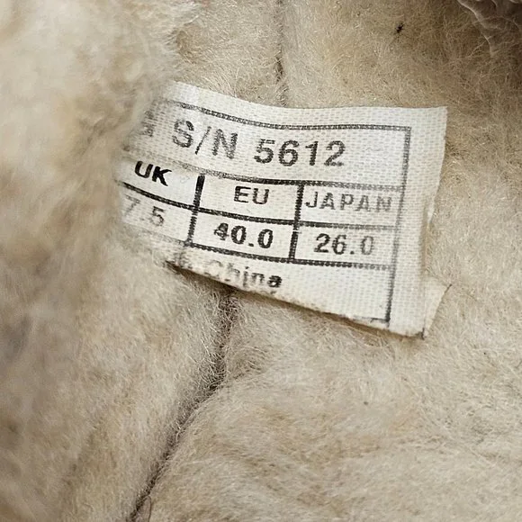 UGG Australia Womens Dakota Suede Sheepskin Moccasin Slip On Brown 5612 9 40 - Picture 15 of 15